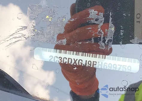 2023 Dodge Charger Scat Pack z USA, uszkodzony, nr VIN 2C3CDXGJ9PH699759